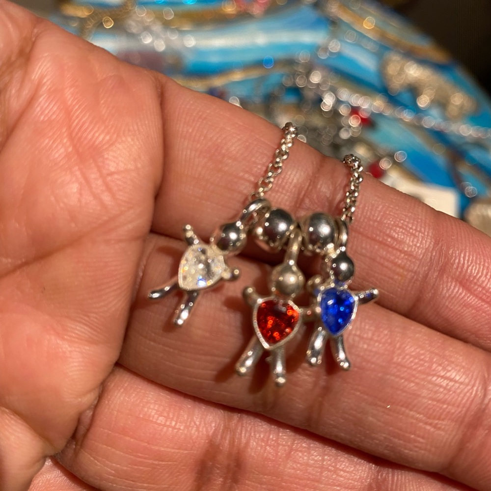 SAQ silver necklace